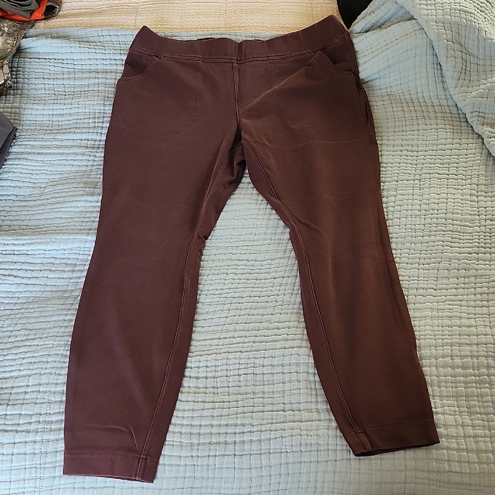 Duluth Trading Co Maroon Pants